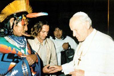 Raoni and the pope Jean-Paul II
